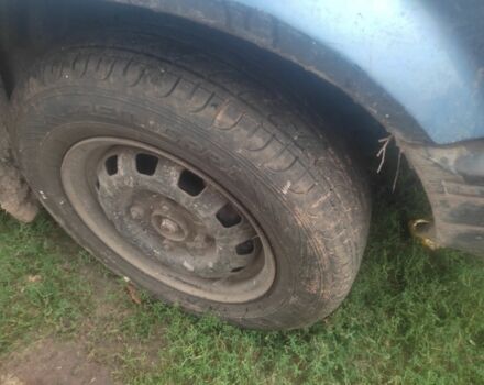 Синій Мазда 323, об'ємом двигуна 1 л та пробігом 3 тис. км за 850 $, фото 3 на Automoto.ua