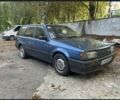 Синий Мазда 323, объемом двигателя 0 л и пробегом 300 тыс. км за 600 $, фото 1 на Automoto.ua