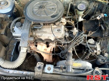 Синий Мазда 323, объемом двигателя 1.3 л и пробегом 0 тыс. км за 250 $, фото 1 на Automoto.ua