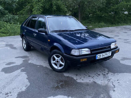 Мазда 323 1988 у Чернігові на Automoto.ua Синій Мазда 323, об'ємом двигуна 1.5 л та пробігом 505 тис. км за 700 $, фото 1 на Automoto.ua
