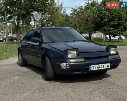 Синий Мазда 323, объемом двигателя 1.6 л и пробегом 250 тыс. км за 1200 $, фото 1 на Automoto.ua