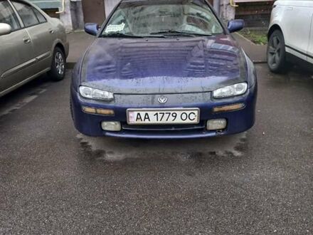 Синий Мазда 323, объемом двигателя 1.5 л и пробегом 350 тыс. км за 3300 $, фото 1 на Automoto.ua