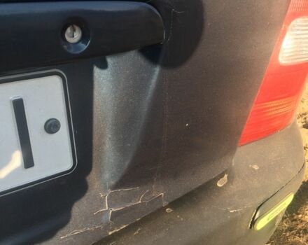 Синий Мазда 323, объемом двигателя 2 л и пробегом 248 тыс. км за 2092 $, фото 1 на Automoto.ua