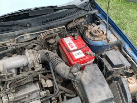Синій Мазда 323, об'ємом двигуна 1.5 л та пробігом 410 тис. км за 1800 $, фото 1 на Automoto.ua