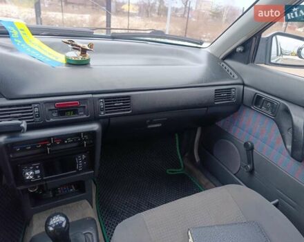 Зеленый Мазда 323, объемом двигателя 1.3 л и пробегом 418 тыс. км за 2200 $, фото 8 на Automoto.ua