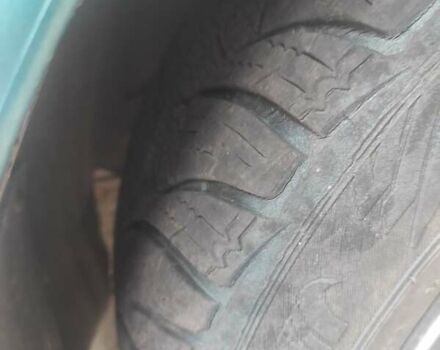 Зеленый Мазда 323, объемом двигателя 1.5 л и пробегом 323 тыс. км за 2200 $, фото 2 на Automoto.ua