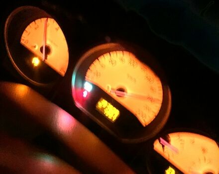 Зелений Мазда 323, об'ємом двигуна 1.5 л та пробігом 0 тис. км за 2000 $, фото 3 на Automoto.ua