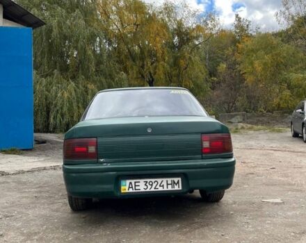 Зеленый Мазда 323, объемом двигателя 1.6 л и пробегом 522 тыс. км за 750 $, фото 4 на Automoto.ua