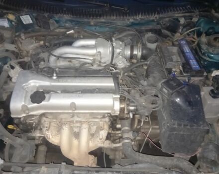 Зеленый Мазда 323, объемом двигателя 1.5 л и пробегом 185 тыс. км за 1700 $, фото 5 на Automoto.ua