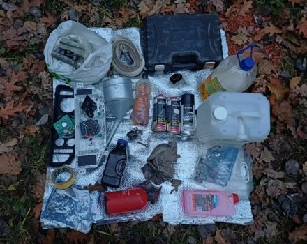 Зеленый Мазда 323, объемом двигателя 1.5 л и пробегом 308 тыс. км за 1548 $, фото 6 на Automoto.ua