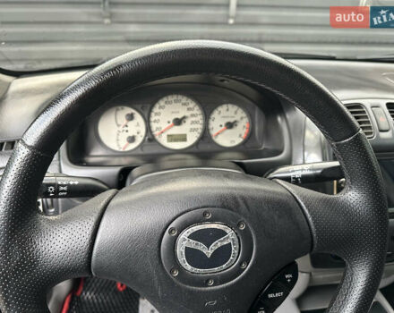 Зеленый Мазда 323, объемом двигателя 1.6 л и пробегом 230 тыс. км за 3000 $, фото 9 на Automoto.ua