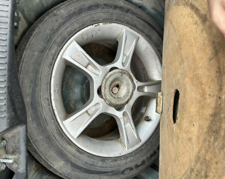 Зеленый Мазда 323, объемом двигателя 1.6 л и пробегом 230 тыс. км за 3000 $, фото 6 на Automoto.ua