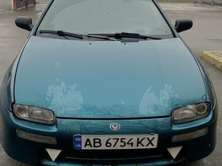 Зелений Мазда 323, об'ємом двигуна 1.5 л та пробігом 270 тис. км за 2000 $, фото 1 на Automoto.ua
