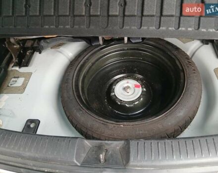 Білий Мазда 5, об'ємом двигуна 2 л та пробігом 279 тис. км за 5800 $, фото 15 на Automoto.ua