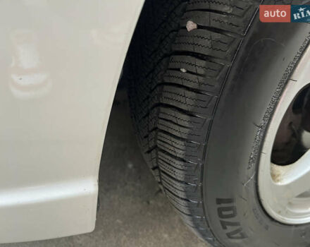 Белый Мазда 5, объемом двигателя 2.5 л и пробегом 170 тыс. км за 6500 $, фото 5 на Automoto.ua