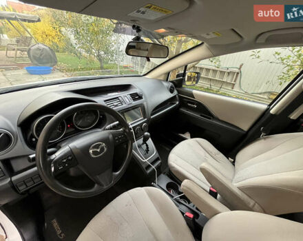 Белый Мазда 5, объемом двигателя 2.5 л и пробегом 170 тыс. км за 6500 $, фото 7 на Automoto.ua