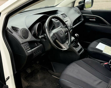 Белый Мазда 5, объемом двигателя 1.8 л и пробегом 220 тыс. км за 6800 $, фото 6 на Automoto.ua