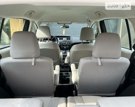 Белый Мазда 5, объемом двигателя 2.5 л и пробегом 146 тыс. км за 10000 $, фото 8 на Automoto.ua