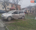 Бежевый Мазда 5, объемом двигателя 1.8 л и пробегом 275 тыс. км за 3950 $, фото 2 на Automoto.ua