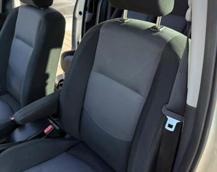 Бежевый Мазда 5, объемом двигателя 2 л и пробегом 232 тыс. км за 6500 $, фото 35 на Automoto.ua