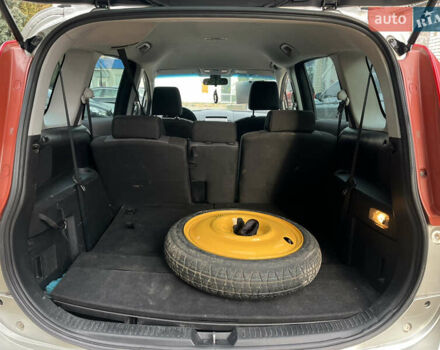 Бежевый Мазда 5, объемом двигателя 1.8 л и пробегом 286 тыс. км за 5200 $, фото 20 на Automoto.ua