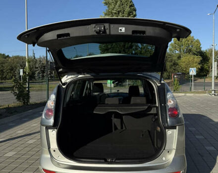 Бежевый Мазда 5, объемом двигателя 2 л и пробегом 232 тыс. км за 6500 $, фото 31 на Automoto.ua