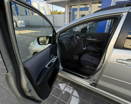 Бежевый Мазда 5, объемом двигателя 2 л и пробегом 232 тыс. км за 6500 $, фото 14 на Automoto.ua