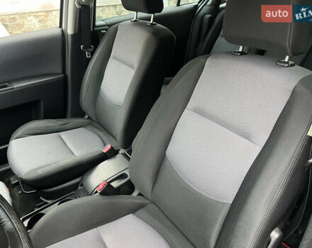 Бежевый Мазда 5, объемом двигателя 1.8 л и пробегом 286 тыс. км за 5200 $, фото 13 на Automoto.ua