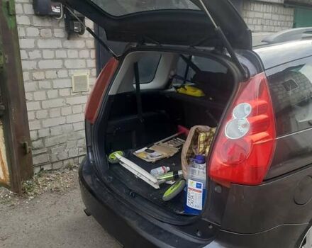 Черный Мазда 5, объемом двигателя 2 л и пробегом 270 тыс. км за 4500 $, фото 3 на Automoto.ua