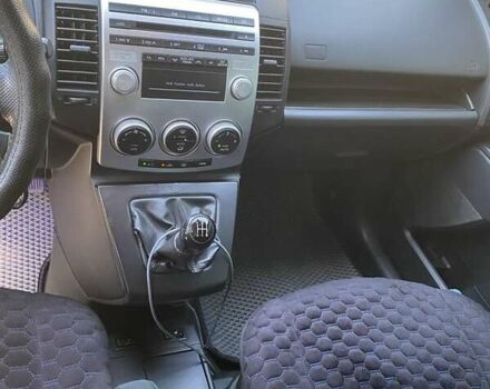 Чорний Мазда 5, об'ємом двигуна 2 л та пробігом 175 тис. км за 6830 $, фото 10 на Automoto.ua