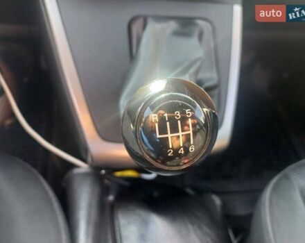 Черный Мазда 5, объемом двигателя 2 л и пробегом 245 тыс. км за 4600 $, фото 2 на Automoto.ua