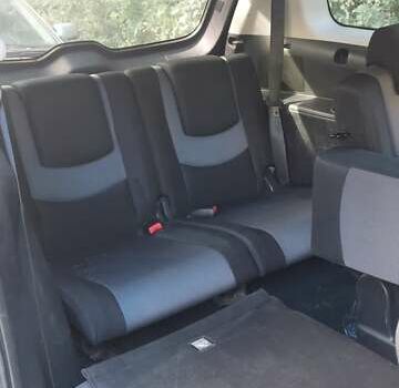 Черный Мазда 5, объемом двигателя 2 л и пробегом 302 тыс. км за 4500 $, фото 5 на Automoto.ua