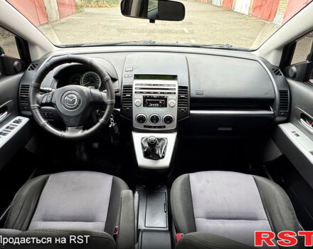 Черный Мазда 5, объемом двигателя 2 л и пробегом 289 тыс. км за 4450 $, фото 9 на Automoto.ua