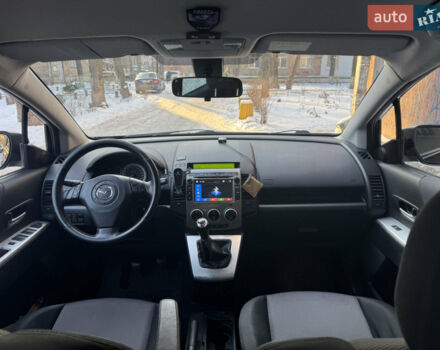 Черный Мазда 5, объемом двигателя 2 л и пробегом 220 тыс. км за 5400 $, фото 6 на Automoto.ua