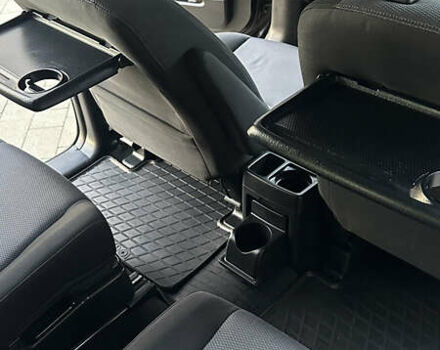 Черный Мазда 5, объемом двигателя 2 л и пробегом 221 тыс. км за 6800 $, фото 18 на Automoto.ua