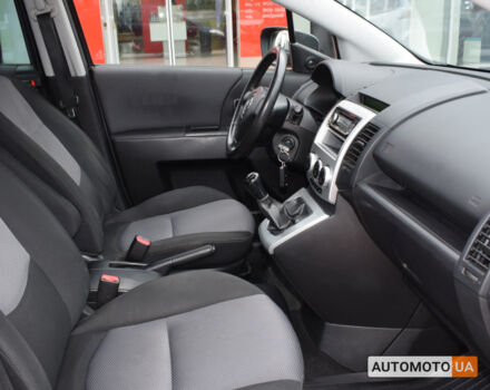 Черный Мазда 5, объемом двигателя 1.8 л и пробегом 269 тыс. км за 5200 $, фото 5 на Automoto.ua