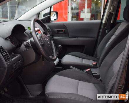 Черный Мазда 5, объемом двигателя 1.8 л и пробегом 269 тыс. км за 5200 $, фото 11 на Automoto.ua