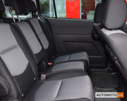 Черный Мазда 5, объемом двигателя 1.8 л и пробегом 269 тыс. км за 5200 $, фото 6 на Automoto.ua