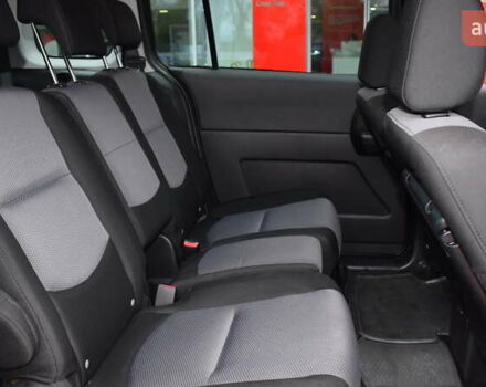 Чорний Мазда 5, об'ємом двигуна 1.8 л та пробігом 268 тис. км за 5000 $, фото 6 на Automoto.ua