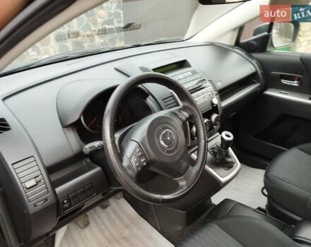 Черный Мазда 5, объемом двигателя 2 л и пробегом 194 тыс. км за 6950 $, фото 5 на Automoto.ua