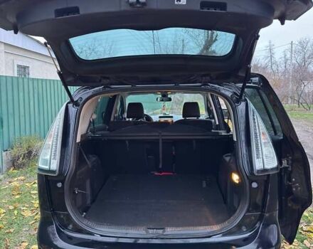 Черный Мазда 5, объемом двигателя 2 л и пробегом 228 тыс. км за 6700 $, фото 10 на Automoto.ua