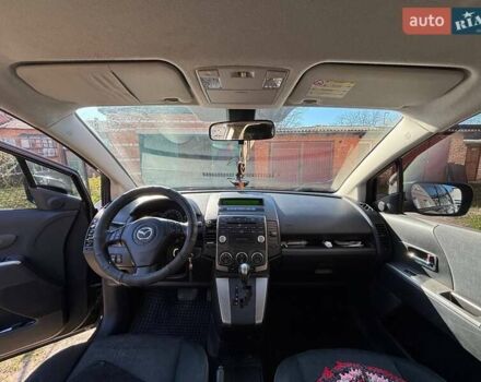 Черный Мазда 5, объемом двигателя 2 л и пробегом 280 тыс. км за 5900 $, фото 4 на Automoto.ua