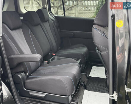 Чорний Мазда 5, об'ємом двигуна 2 л та пробігом 231 тис. км за 7999 $, фото 67 на Automoto.ua