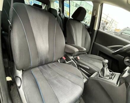 Черный Мазда 5, объемом двигателя 1.56 л и пробегом 274 тыс. км за 7000 $, фото 28 на Automoto.ua