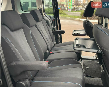 Черный Мазда 5, объемом двигателя 2 л и пробегом 210 тыс. км за 8100 $, фото 56 на Automoto.ua