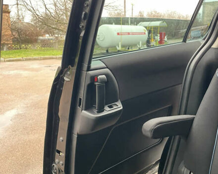 Черный Мазда 5, объемом двигателя 2 л и пробегом 210 тыс. км за 8100 $, фото 80 на Automoto.ua