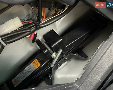 Черный Мазда 5, объемом двигателя 2 л и пробегом 210 тыс. км за 8100 $, фото 63 на Automoto.ua