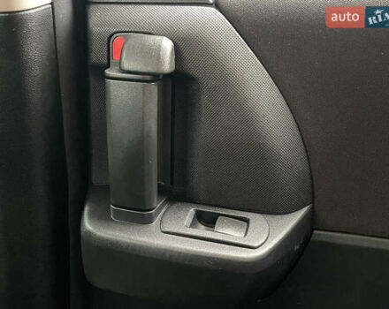 Черный Мазда 5, объемом двигателя 2 л и пробегом 210 тыс. км за 8100 $, фото 81 на Automoto.ua