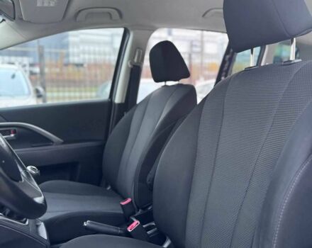 Черный Мазда 5, объемом двигателя 1.8 л и пробегом 171 тыс. км за 11000 $, фото 23 на Automoto.ua