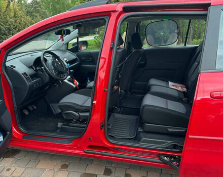 Красный Мазда 5, объемом двигателя 1.8 л и пробегом 205 тыс. км за 5500 $, фото 8 на Automoto.ua